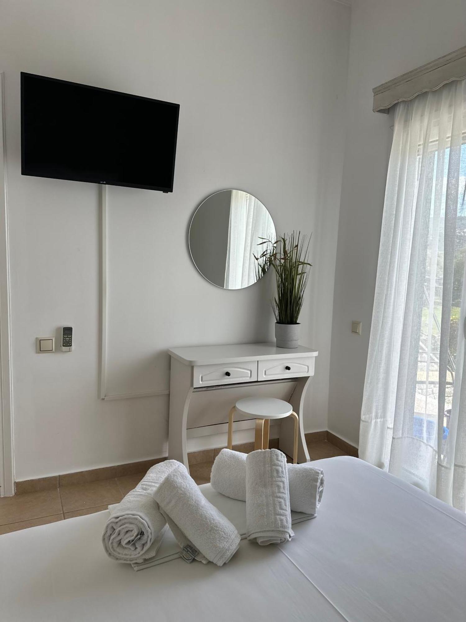 Voulas Apartments Stoúpa Cameră foto