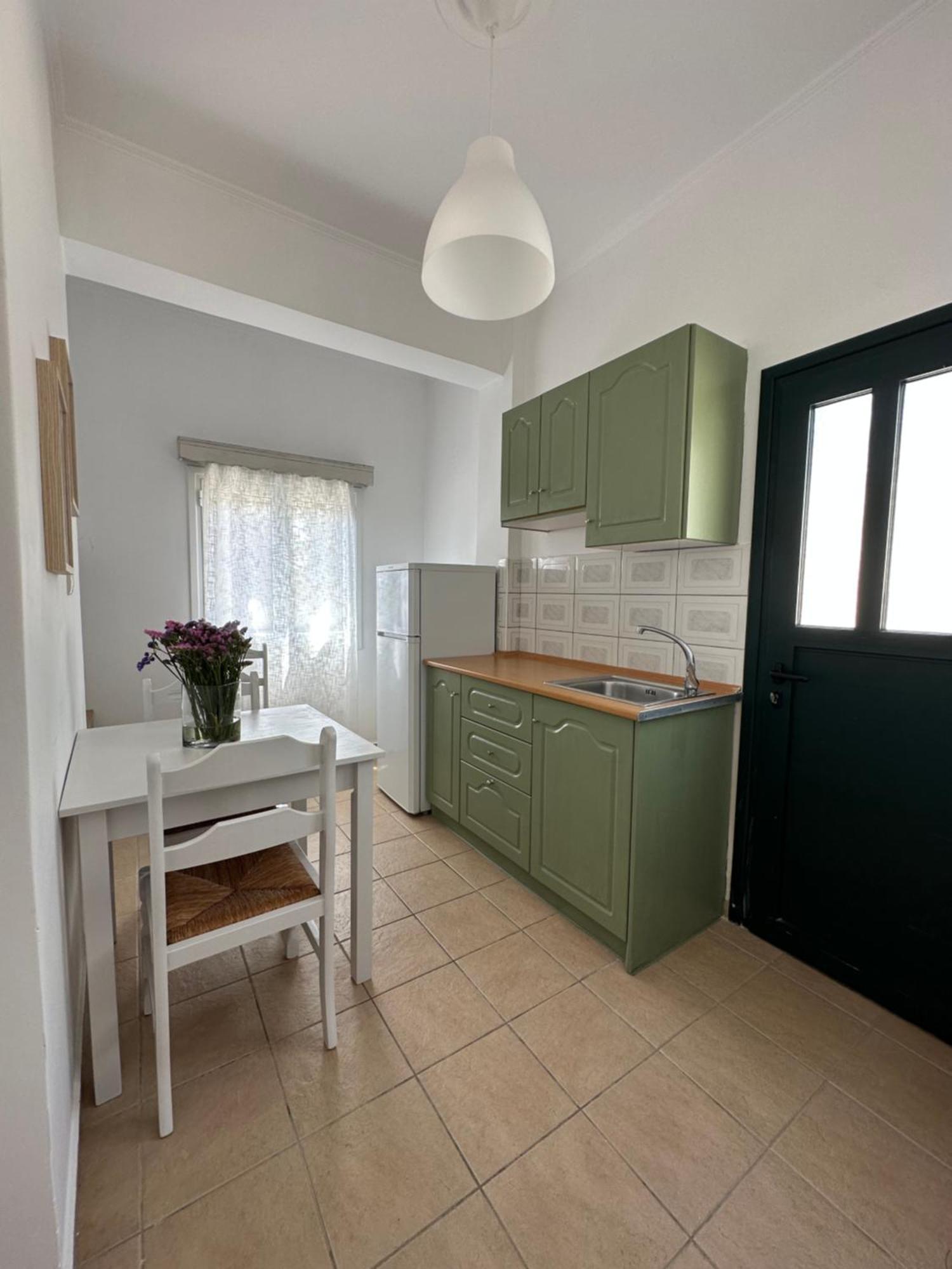 Voulas Apartments Stoúpa Cameră foto